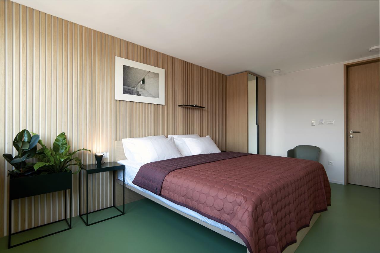UP THERE design rooms Split Extérieur photo