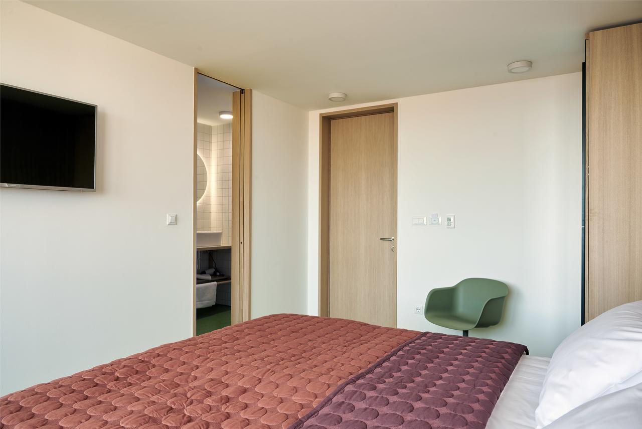 UP THERE design rooms Split Extérieur photo
