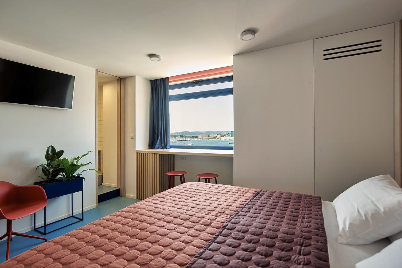 UP THERE design rooms Split Extérieur photo