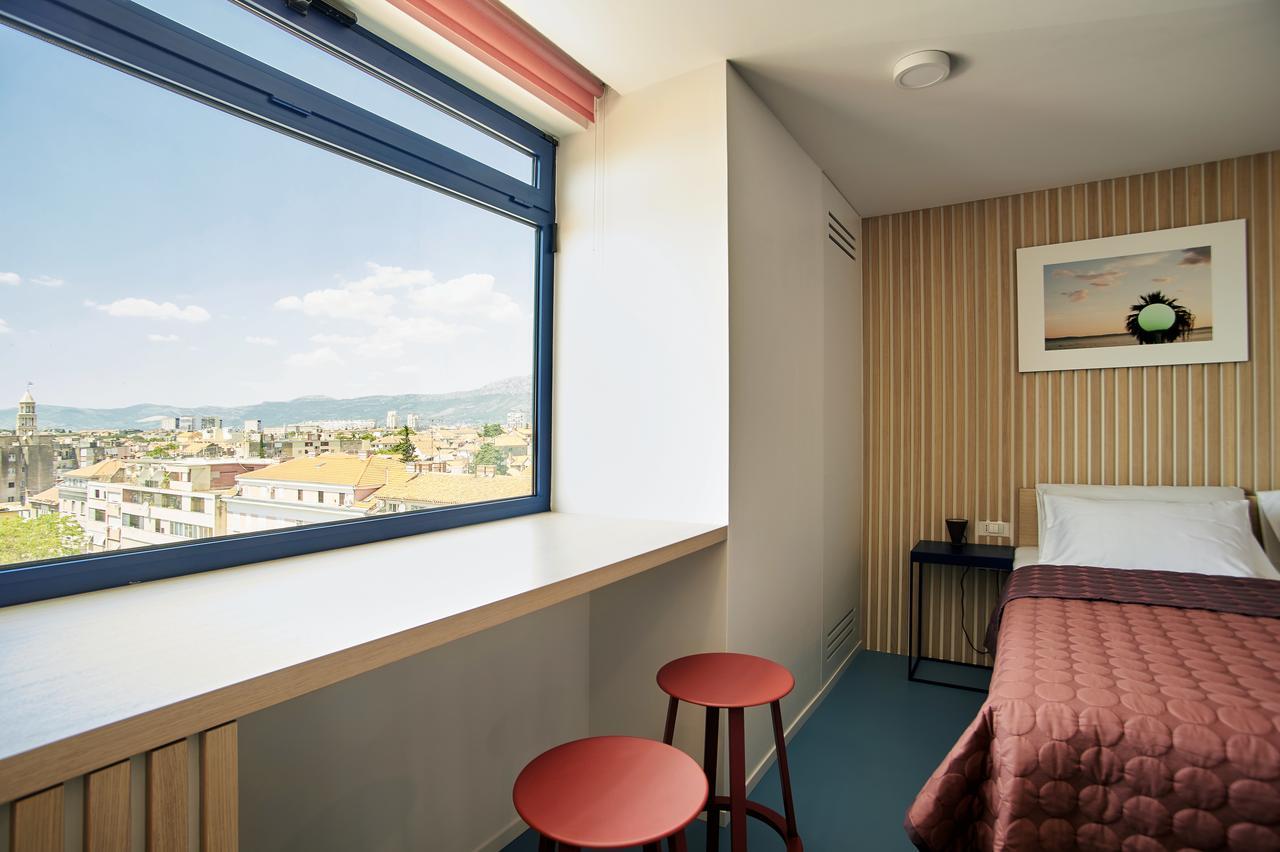 UP THERE design rooms Split Extérieur photo