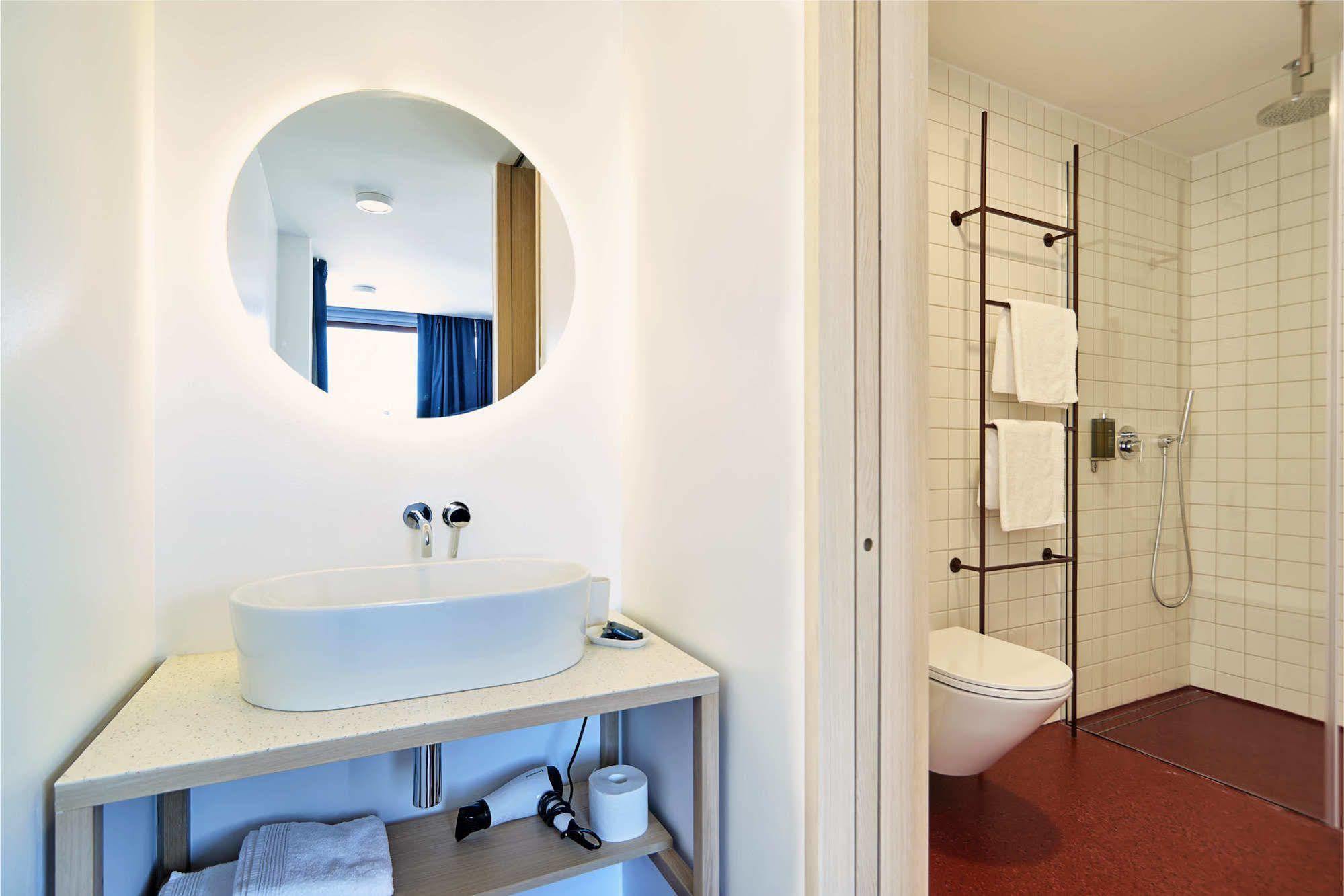 UP THERE design rooms Split Extérieur photo
