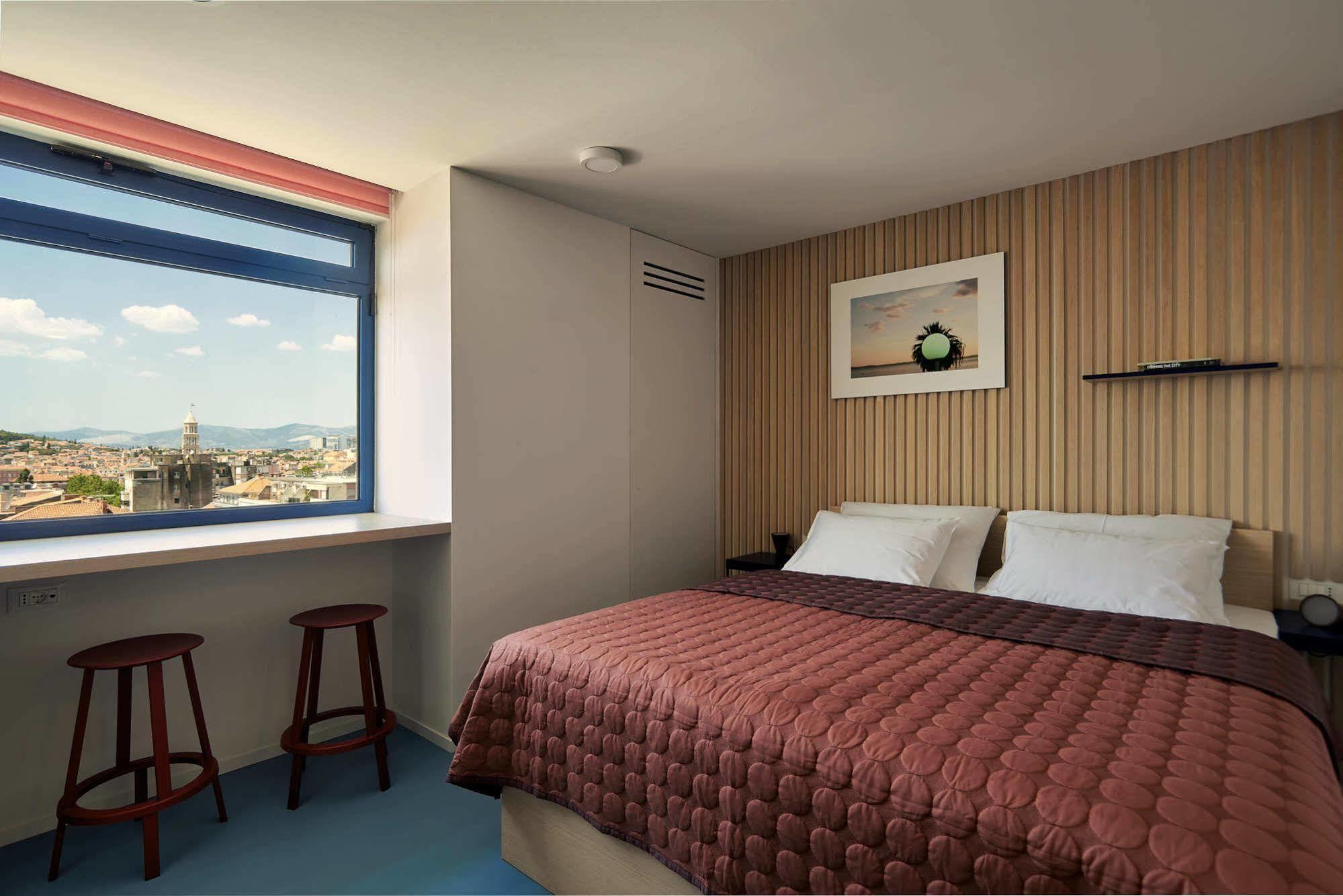 UP THERE design rooms Split Extérieur photo